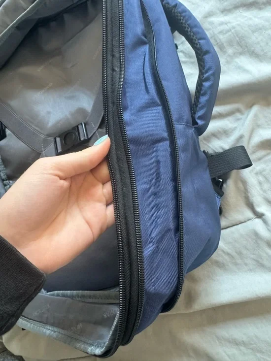 Travel backpack - Picture 6 of 11